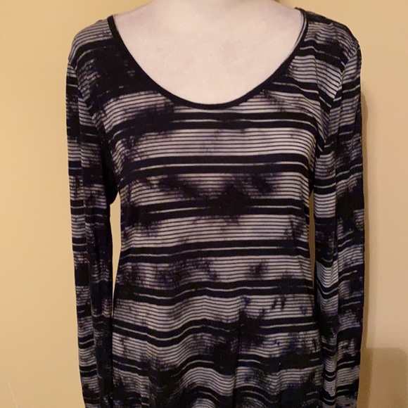 Retro-ology top - Picture 2 of 11